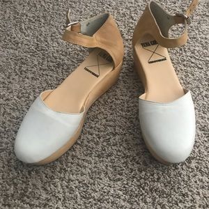 Leather sandal!